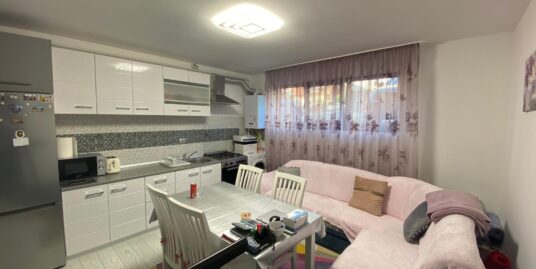 Apartament 3 camere decomandat in Floresti