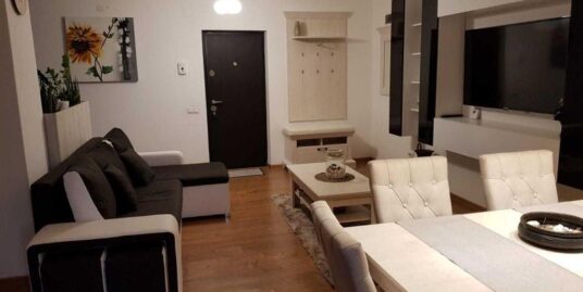 Apartament 3 camere decomandat in Floresti