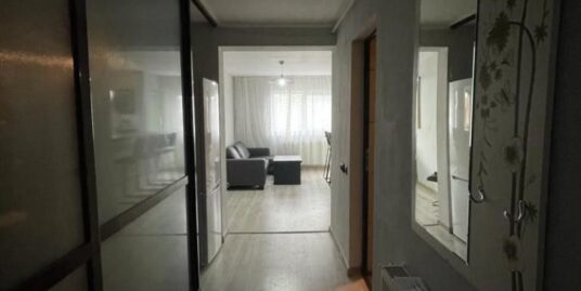 Apartament 2 camere semidecomandat in Floresti