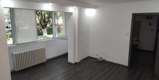 Apartament cu 3 camere semidecomandat în Gheorgheni