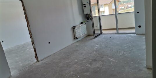 Apartament 3 camere semifinisat în Floresti