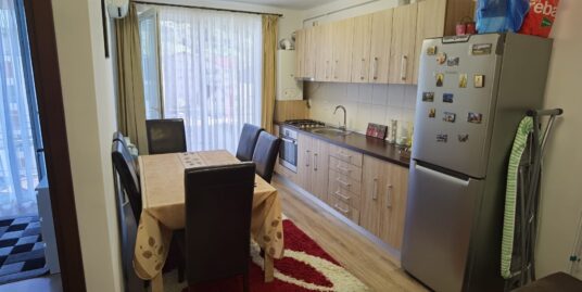 Apartament 2 camere semidecomandat + balcon in Floresti