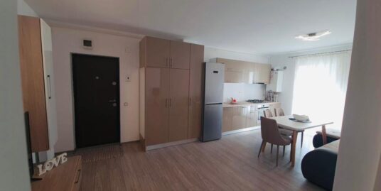 Apartament 2 camere semidecomandat in Floresti