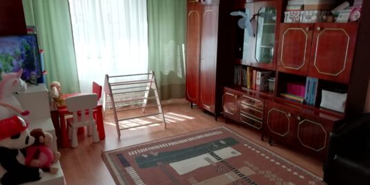 Apartament 2 camere decomandat în cartier Între Lacuri