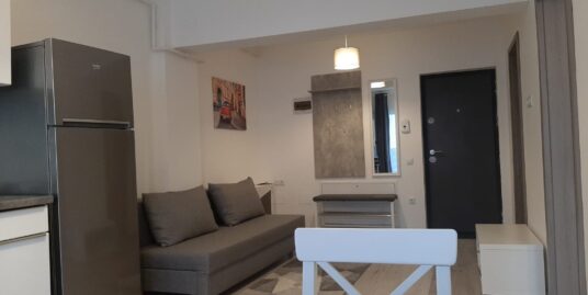 Apartament 2 camere et 1, in zona petrom din Baciu