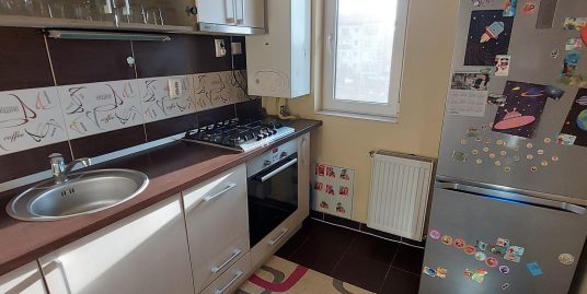 Apartament 3 camere pe strada Ioan Rus din Florești